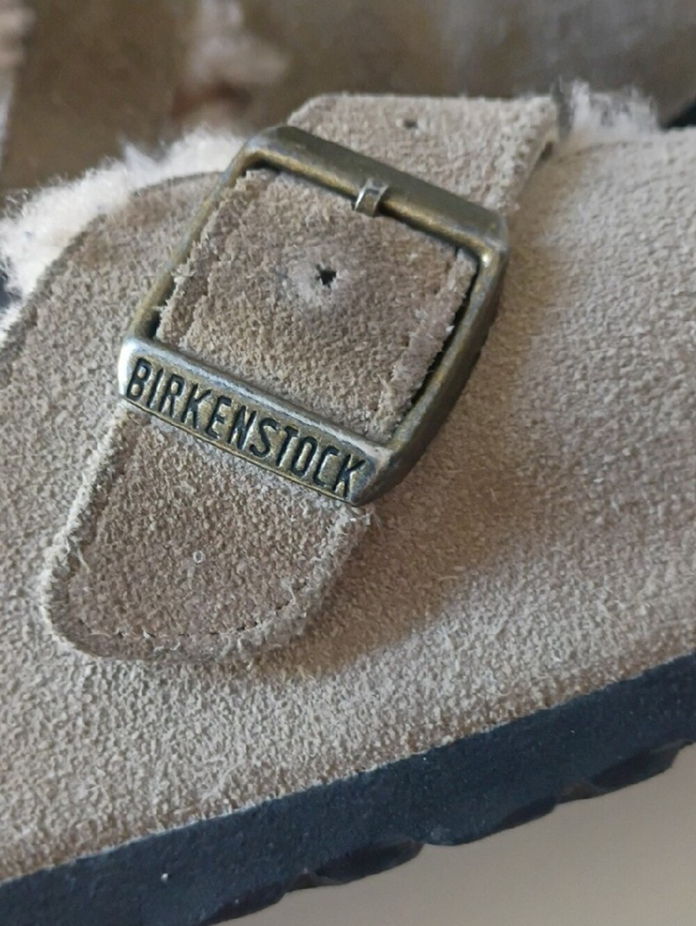 Birkenstock Boston Shearling-Lined Clogs in Taupe Suede 37 US Women's 6–6.5. - Picture 3 of 11